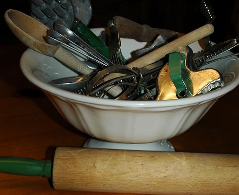 bowl-of-utensils-blog.jpg